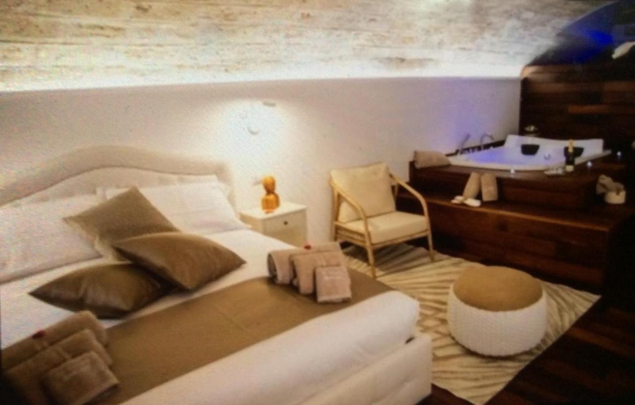 Lc Luxury Apartment 바리 외부 사진