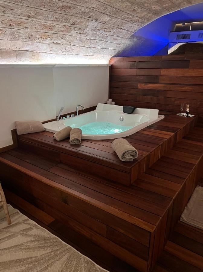 Lc Luxury Apartment 바리 외부 사진