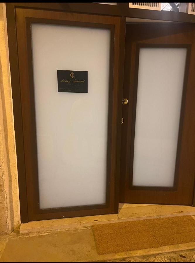 Lc Luxury Apartment 바리 외부 사진